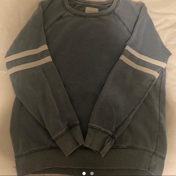 American Eagle Sweater - Picture 1 of 1